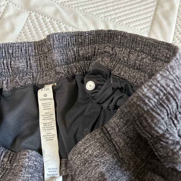 Lululemon Hotty Hot low-rise lined running short in a gray heathered color. - Picture 4 of 6